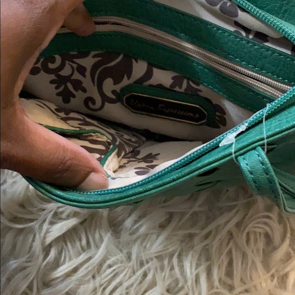 Green clutch - Picture 4 of 4